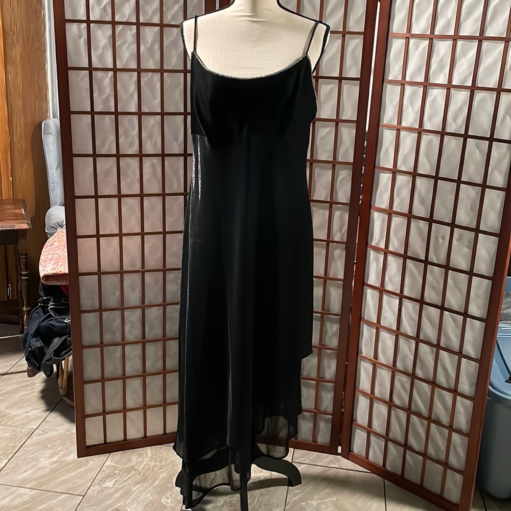 Ever Beauty Black Formal Dress